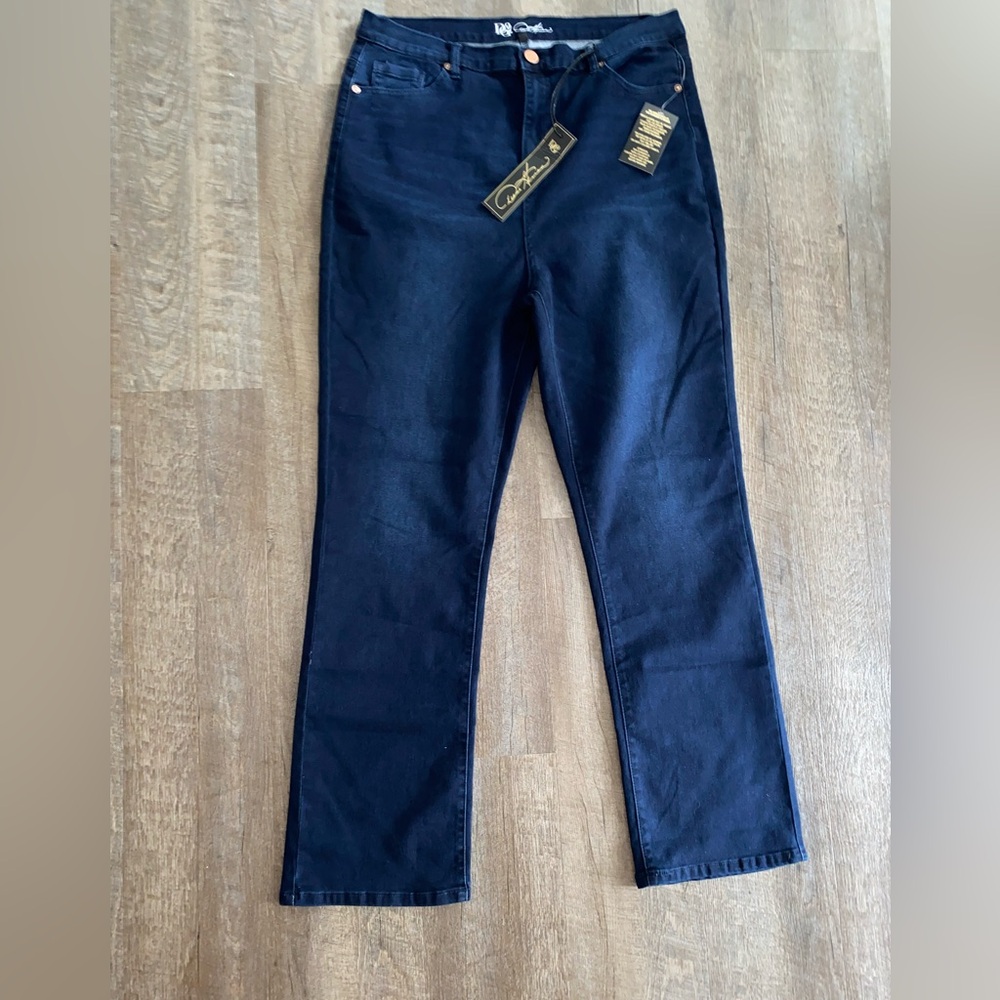 DG2 NWT straight leg womens plus tall jeans